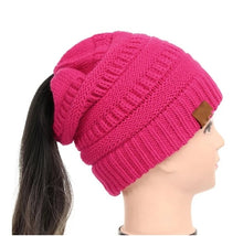 Charger l&#39;image dans la galerie, High Bun Ponytail Beanie Hat Chunky Soft Stretch Cable Knit Warm Fuzzy Lined Skull Beanie Acrylic Hats Men And Women
