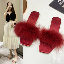 Charger l&#39;image dans la galerie, Feather Slippers
