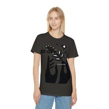 Charger l&#39;image dans la galerie, Unisex Iconic T-Shirt
