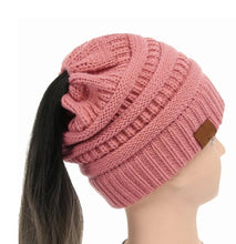 Charger l&#39;image dans la galerie, High Bun Ponytail Beanie Hat Chunky Soft Stretch Cable Knit Warm Fuzzy Lined Skull Beanie Acrylic Hats Men And Women
