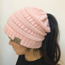 Charger l&#39;image dans la galerie, High Bun Ponytail Beanie Hat Chunky Soft Stretch Cable Knit Warm Fuzzy Lined Skull Beanie Acrylic Hats Men And Women
