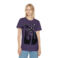 Charger l&#39;image dans la galerie, Unisex Iconic T-Shirt
