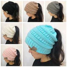 Charger l&#39;image dans la galerie, High Bun Ponytail Beanie Hat Chunky Soft Stretch Cable Knit Warm Fuzzy Lined Skull Beanie Acrylic Hats Men And Women
