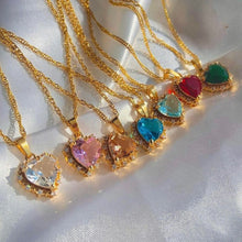 Load image into Gallery viewer, Heart Gold shred Necklace
