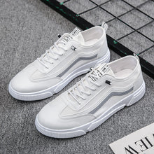 Charger l&#39;image dans la galerie, Low-Top Breathable Sneakers
