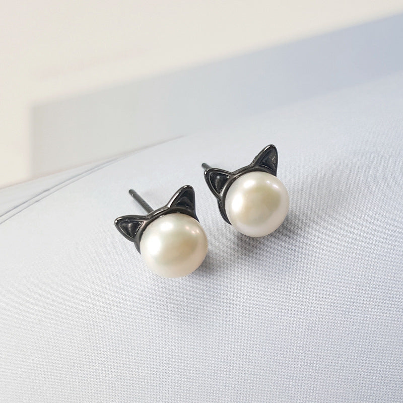 Sterling Pearl Sprouting Cat Earring